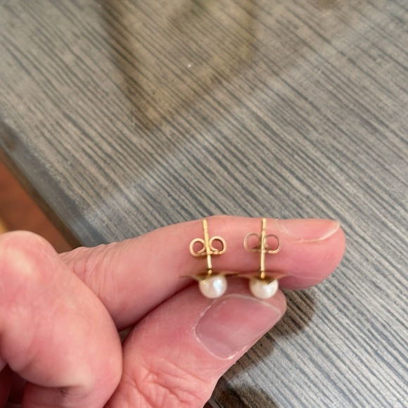 Vintage 14kt Gold Mid Century Modern Pearl Earrings - Picture 15 of 16